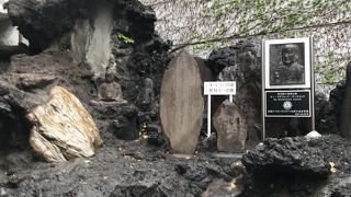 なんでこんなところに？