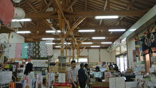 海鮮食堂もあります