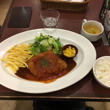 メガチキンカツレツ＋ライス＆スープセット