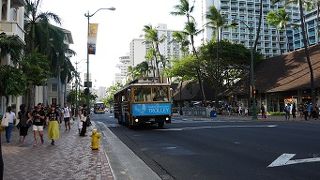 ワイキキのメイン通り