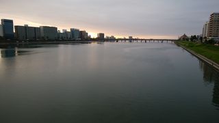 早朝の大淀川