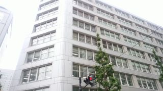 昭和の雰囲気を残すレトロなビル