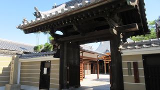 今ある堂宇は真新しかったです。