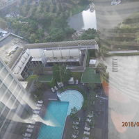 そろそろ部屋に日差しが当たる