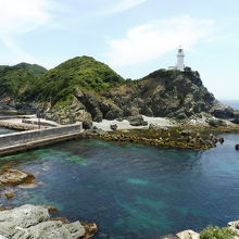 御籠島から見る佐田岬灯台