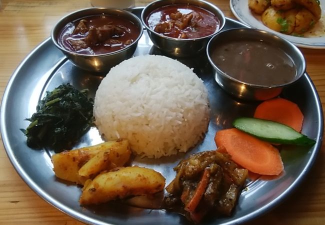 ネパール 民族料理 マダル 西蒲田駅前店