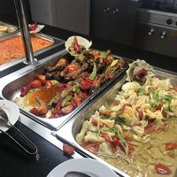 	 ビュッフェは、野菜とフルーツとヨーグルト中心でヘルシー 