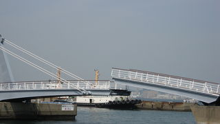 歩行者専用跳ね橋