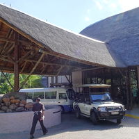 建物も車寄せもこちらの材料で作られていていいですね