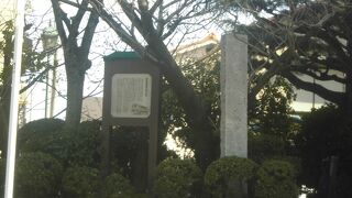 国道１号線沿いにあります