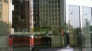 大きな船の模型が展示