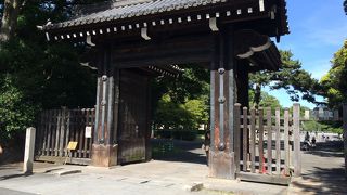 歴史ある門だそう