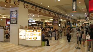 地下１階のフードコートを利用