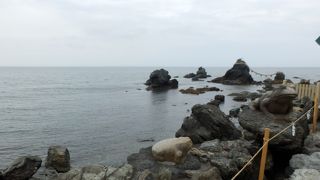 二見裏の観光名所は夫婦岩