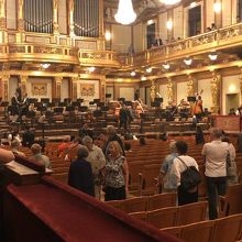 左側 平土間BOX席5 1列目プラッツ5からの眺め