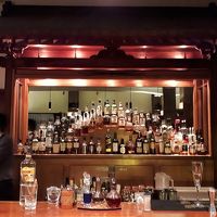 レトロモダンなバー