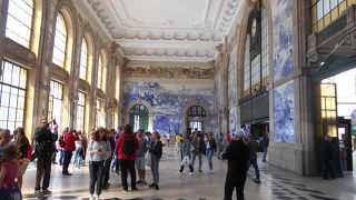 世界で一番写真を取る人が多い駅では。