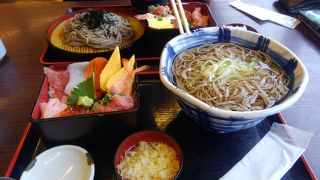 飛行機が見えます