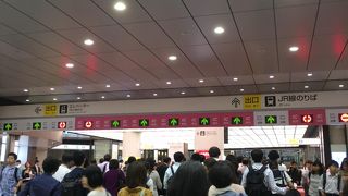 雨の吉祥寺駅