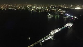 夜間、羽田空港に着陸する飛行機から綺麗に夜景が見えました。