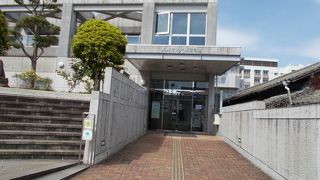 平和公園近くにあります。