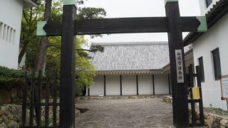 渡辺崋山に関連する作品・資料を展示