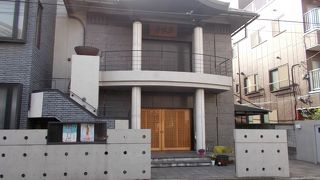 浄土宗の寺院です。