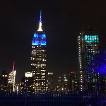 美しい夜景を見ながらのお酒は格別です。