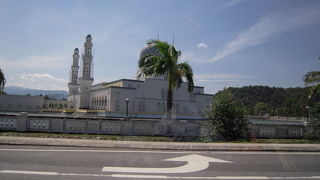コタキナバル市内から見えます