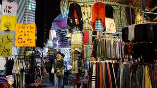 各国にある夜市という感じ