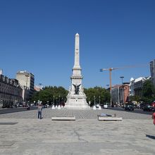 レスタウラドーレス広場。