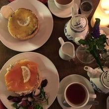 サーモンとレモンカスタード