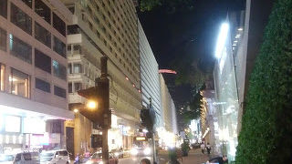 ネイザンロード並行