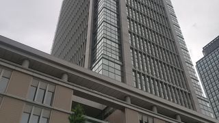 東京駅真ん前のオフィスビル