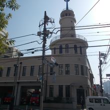 まるで教会の塔のようです。