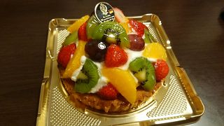 フルーツいっぱいのケーキ、おいしかった！