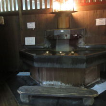 炭酸泉の飲泉所