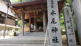 拝殿上の額の絵が立派