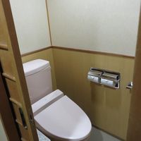 トイレはバスルームでは無く独立しています。