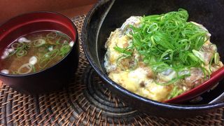 スジ玉丼、6月限定