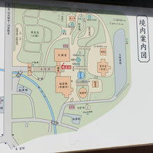 大講堂の脇にある「境内案内図」です。
