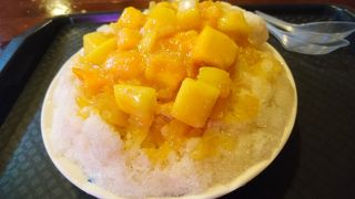 芒果鳳梨牛奶冰120元