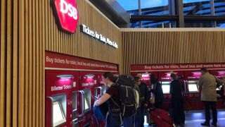 空港駅での切符の購入方法