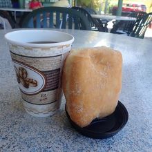 マラサダとコーヒー