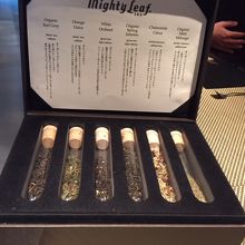 紅茶はこの中から選べます