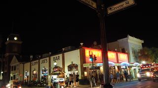 キーウエストで一番栄えている通り