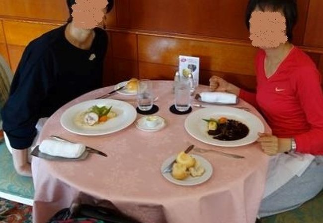 リーズナブルで本格的なフランス料理のランチ