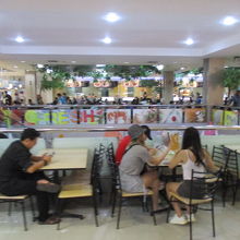 フードコート (JJモール)