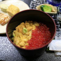 朝食も豪華！うに丼