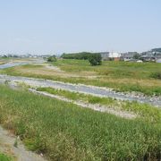 見晴らしよく清らかな流れ